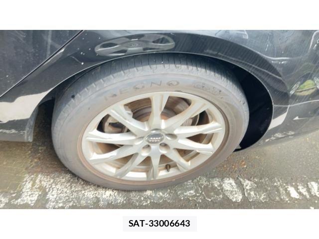 Audi A4 2017-03 8827902-8