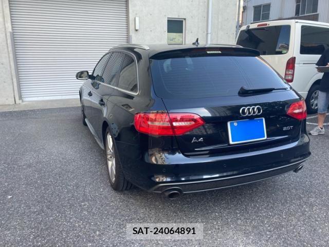 Audi A4 2013-03 8827904-7