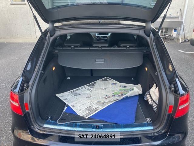 Audi A4 2013-03 8827904-8