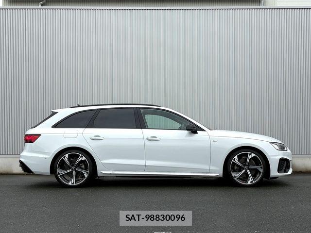 Audi A4 2023-09 8827903-10