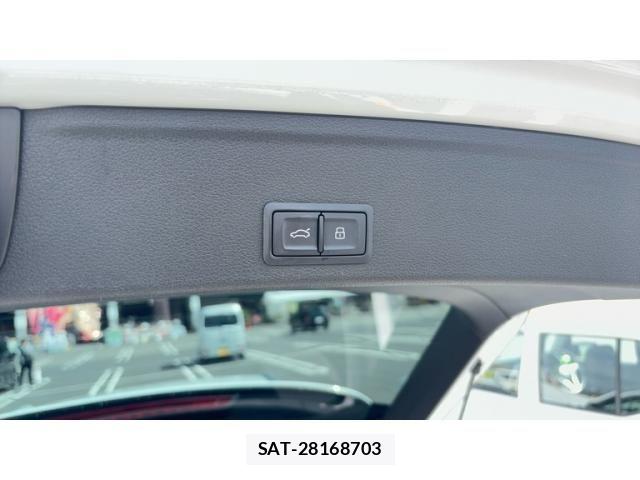 Audi A4 2017-04 8848267-9