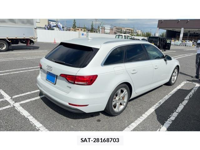 Audi A4 2017-04 8848267-1
