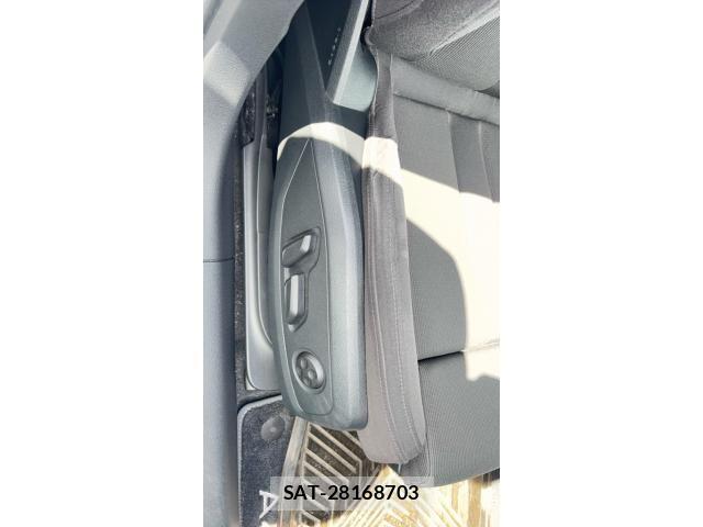 Audi A4 2017-04 8848267-23
