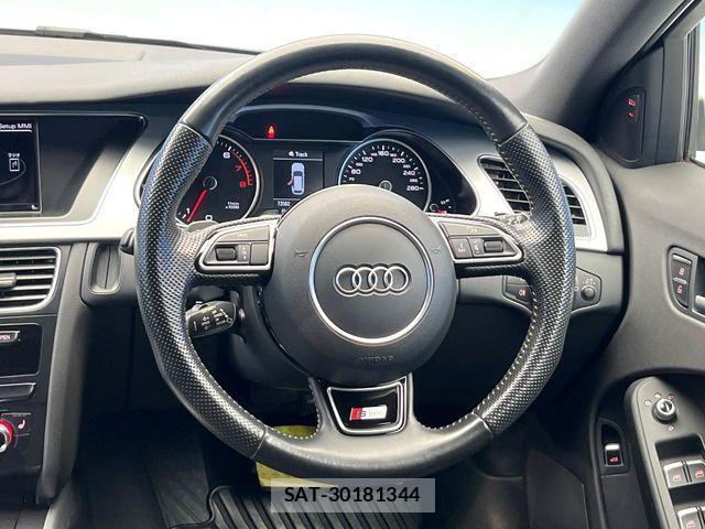 Audi A4 2015-11 8848268-10