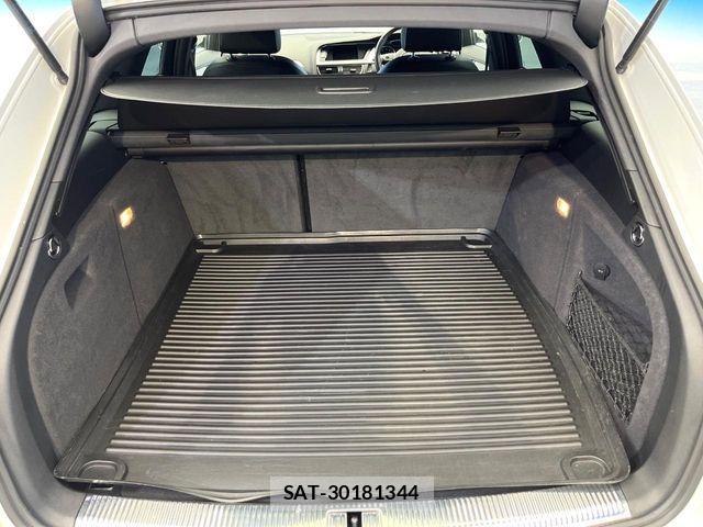 Audi A4 2015-11 8848268-12