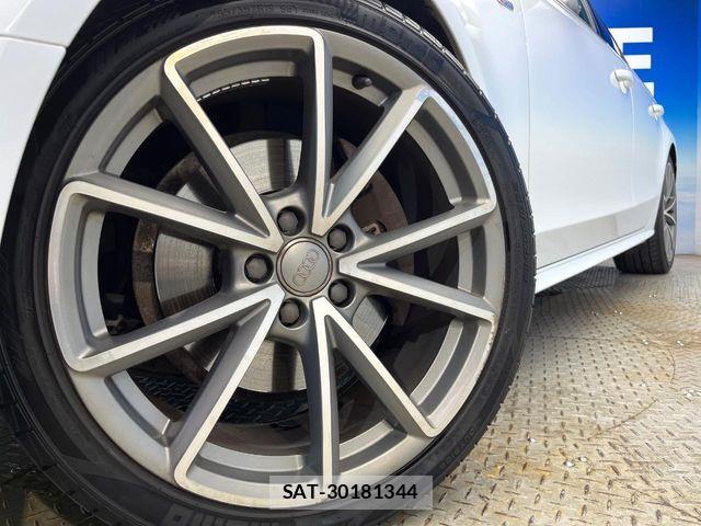 Audi A4 2015-11 8848268-14
