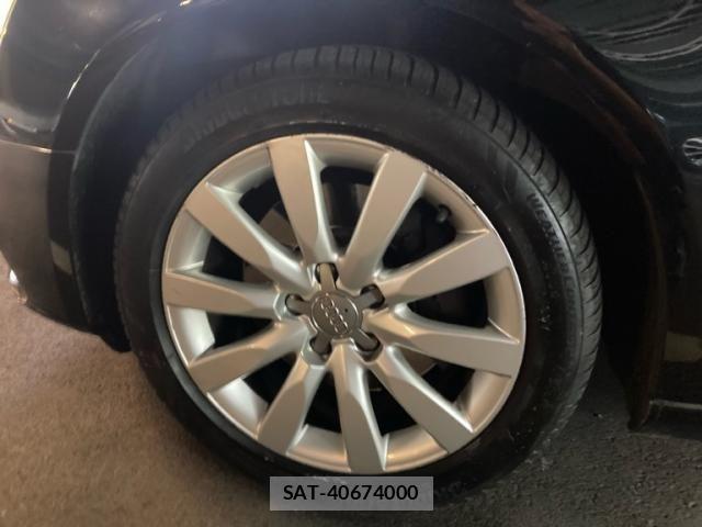 Audi A4 2012-11 8883315-10
