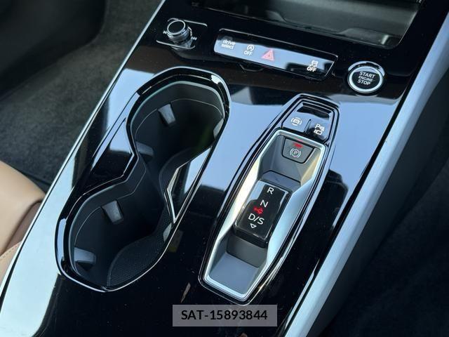 Audi A5 2025-12 8206373-11