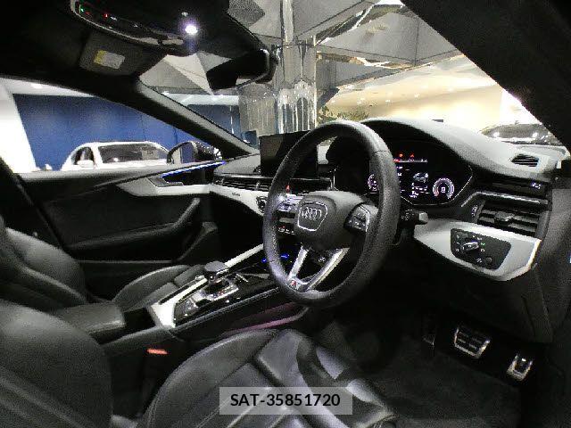 Audi A5 2022-08 7875339-11