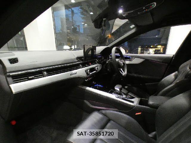 Audi A5 2022-08 7875339-2