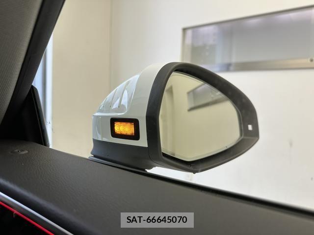Audi A5 2021-10 8072899-9