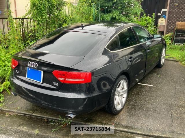 Audi A5 2011-07 8098056-1