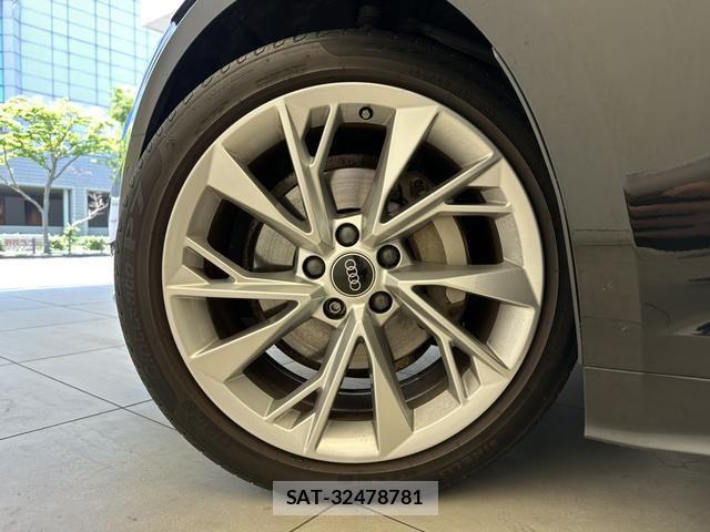 Audi A5 2021-06 8128998-16