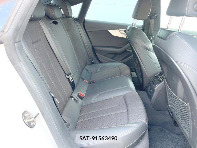 Audi A5 2018-07 8128999-9
