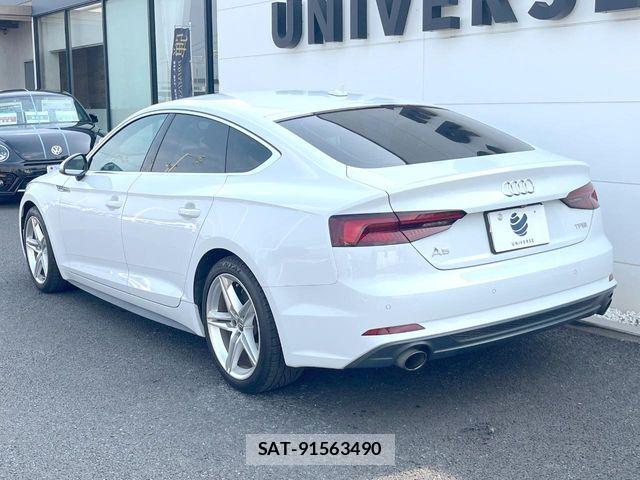 Audi A5 2018-07 8128999-17