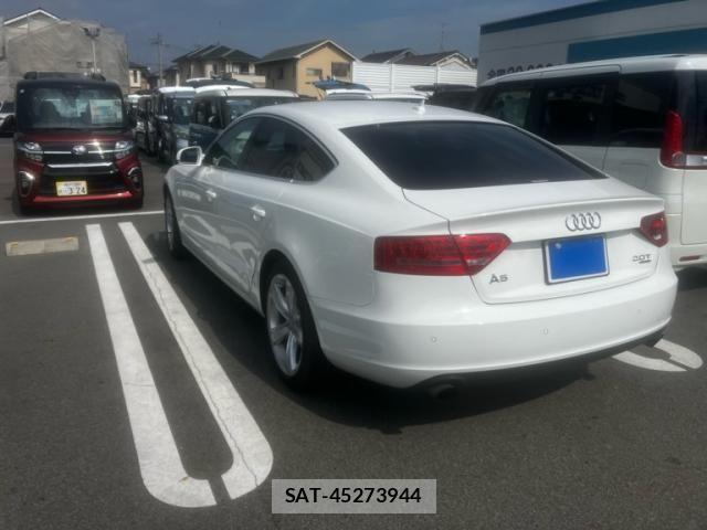 Audi A5 2011-11 8313138-1