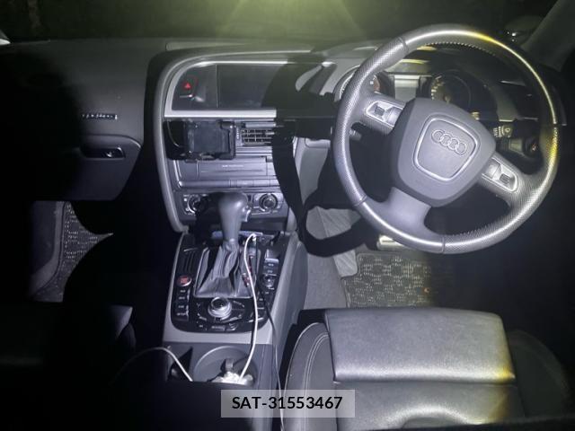 Audi A5 2010-07 8658058-13