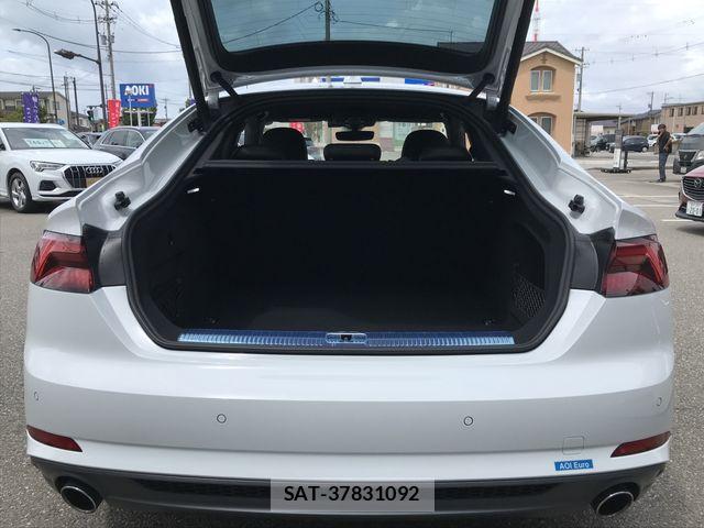 Audi A5 2019-09 8779546-16