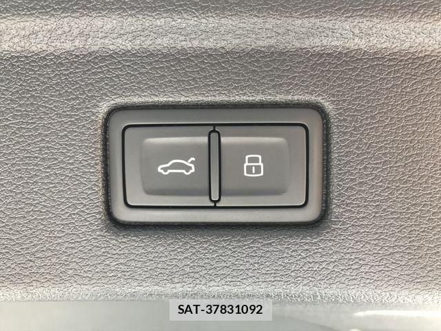 Audi A5 2019-09 8779546-24