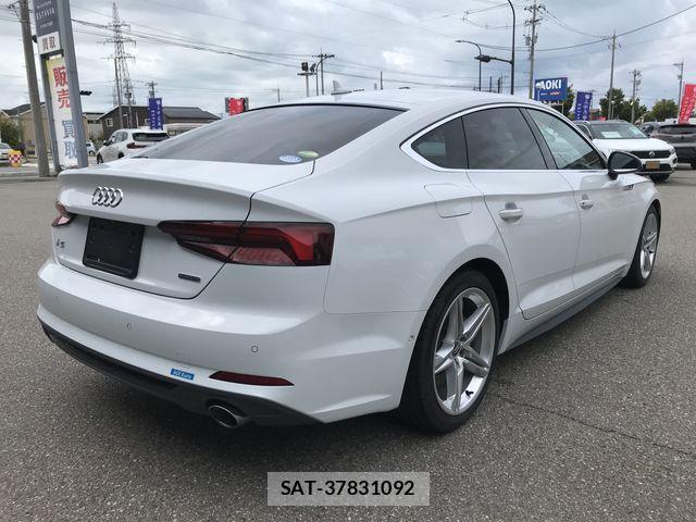 Audi A5 2019-09 8779546-2