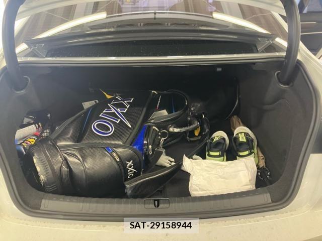 Audi A6 2021-10 8313140-12
