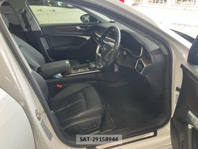 Audi A6 2021-10 8313140-13