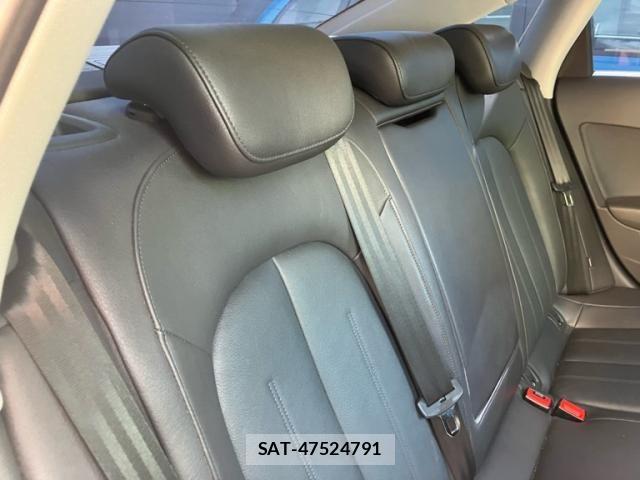 Audi A6 2015-03 8827907-16