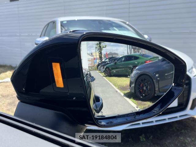 Audi A6 2021-12 6715666-10