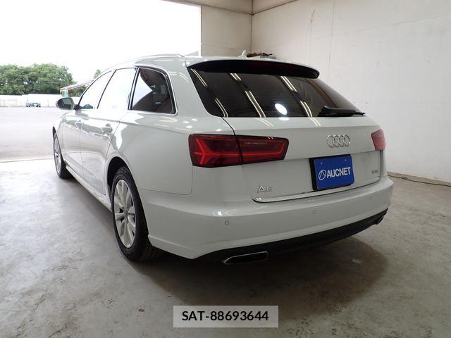 Audi A6 2015-07 7215031-2