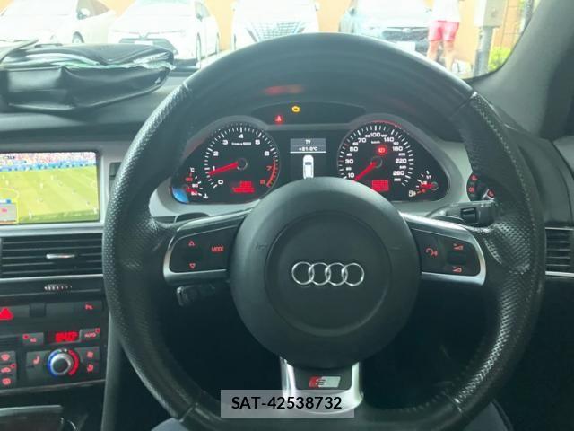 Audi A6 2011-01 7875345-12