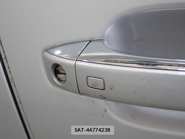 Audi A6 2012-05 8072904-10