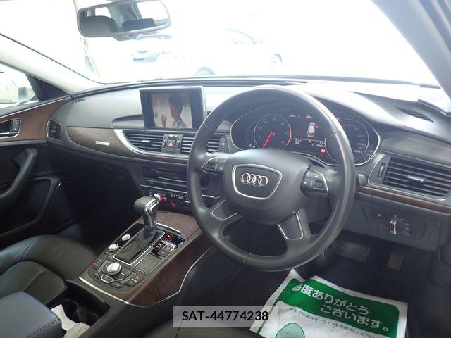 Audi A6 2012-05 8072904-1