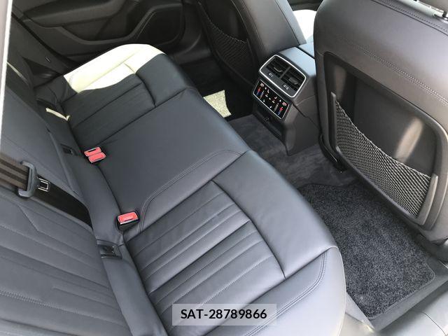 Audi A6 2019-07 8206380-9