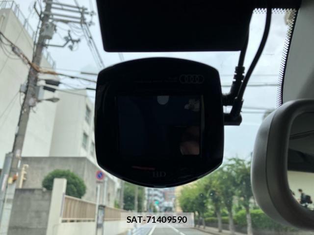 Audi A6 2015-10 8685184-17