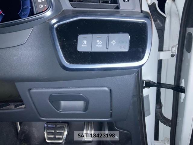 Audi A6 2020-11 8795302-24
