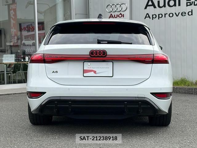 Audi E-TRON 2025-12 8658065-14