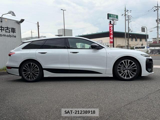 Audi E-TRON 2025-12 8658065-15