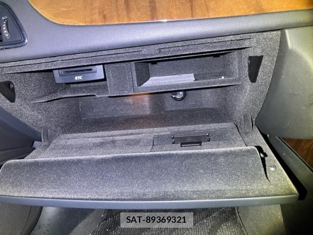Audi A6 2012-09 7020047-18