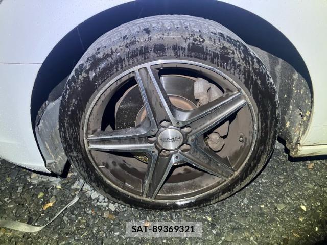 Audi A6 2012-09 7020047-8