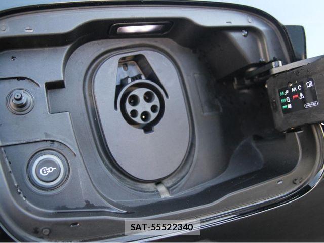 Audi E-TRON 2025-07 6902260-25