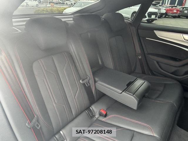Audi A7 2024-04 6750897-4