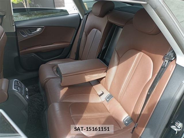 Audi A7 2011-09 7720937-8