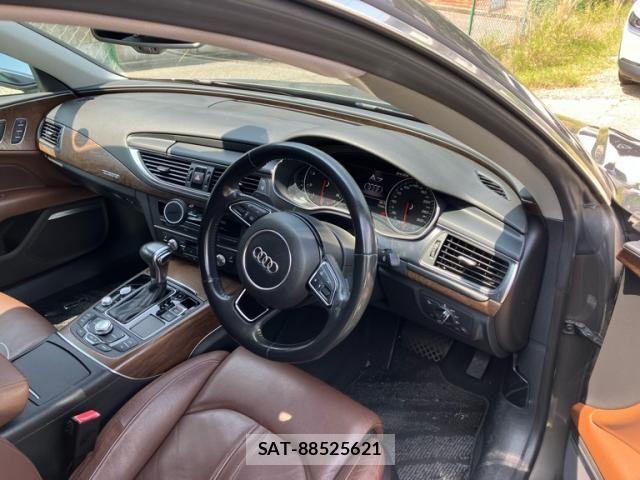 Audi A7 2012-04 7782706-8