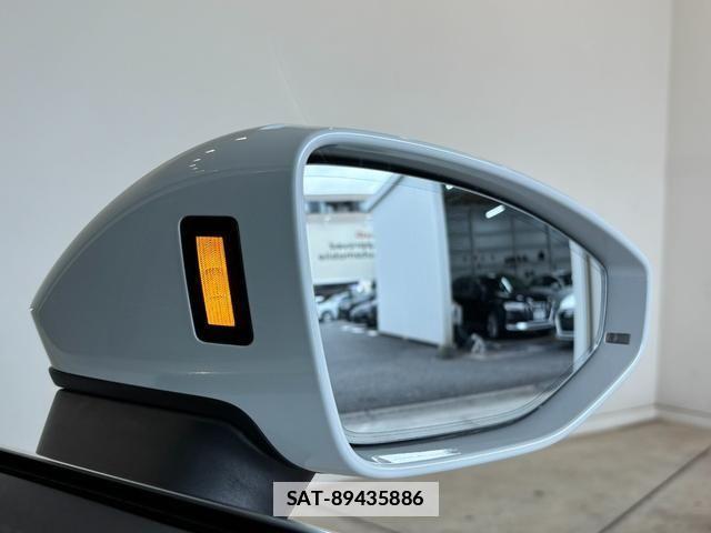 Audi A7 2022-03 7875347-13