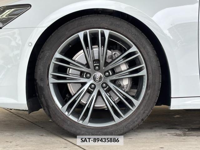 Audi A7 2022-03 7875347-17
