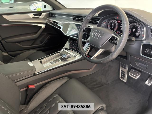 Audi A7 2022-03 7875347-1