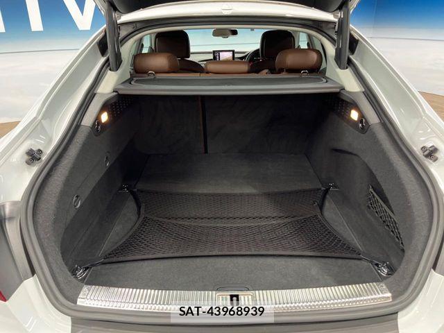 Audi A7 2015-08 7960205-11