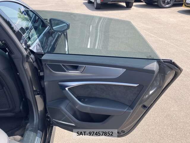 Audi A7 2021-07 8206379-17