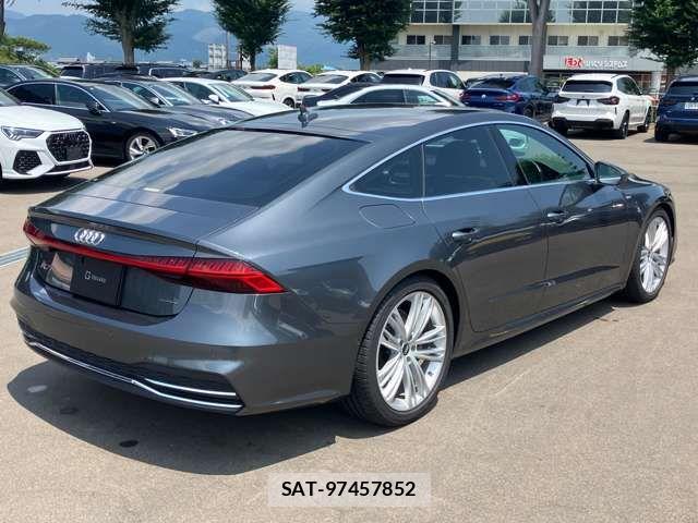 Audi A7 2021-07 8206379-3