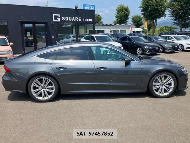 Audi A7 2021-07 8206379-6